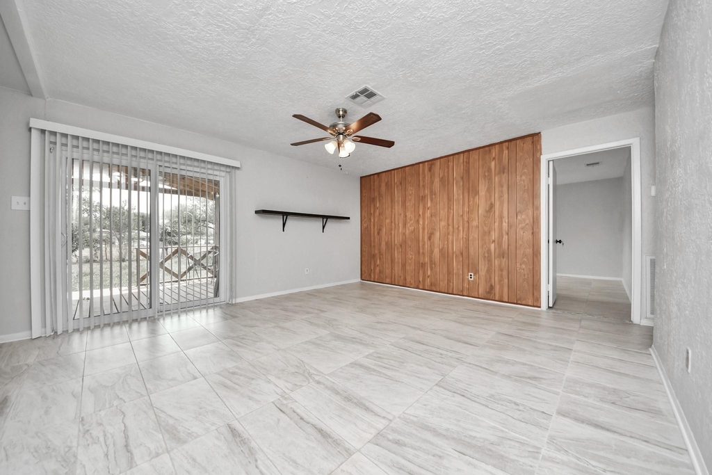 4830 Ridgestone Street - Photo 3