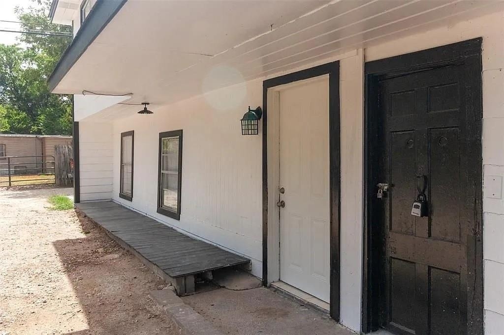 2206 Avenue M - Photo 1