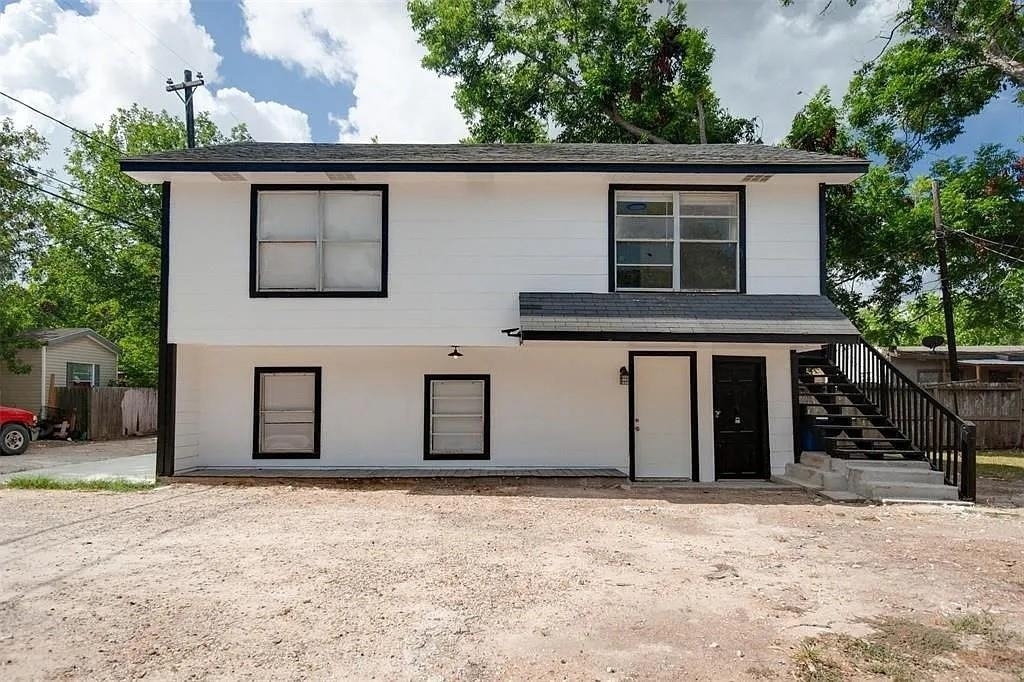 2206 Avenue M - Photo 0