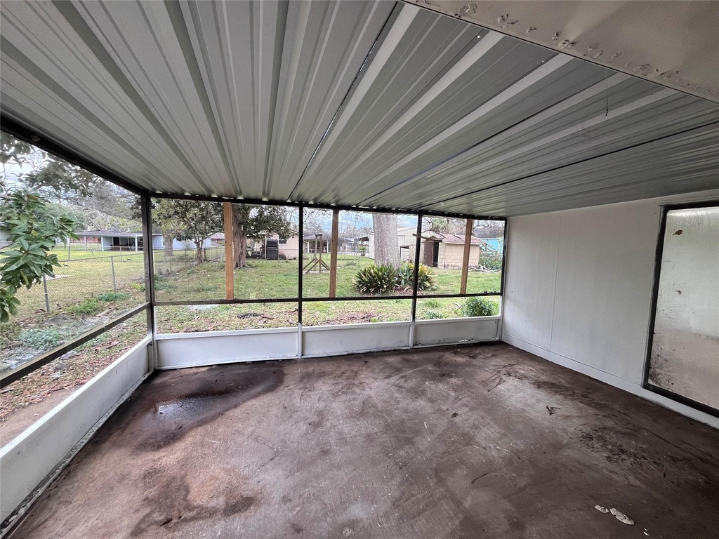 704 Alice Street - Photo 20