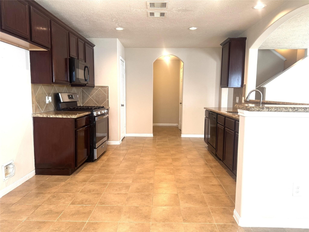2231 Tandy Park Way - Photo 10