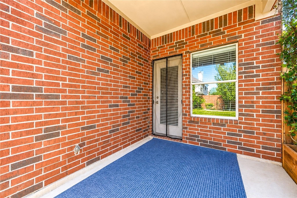 6315 Linfield Bluff Lane - Photo 3