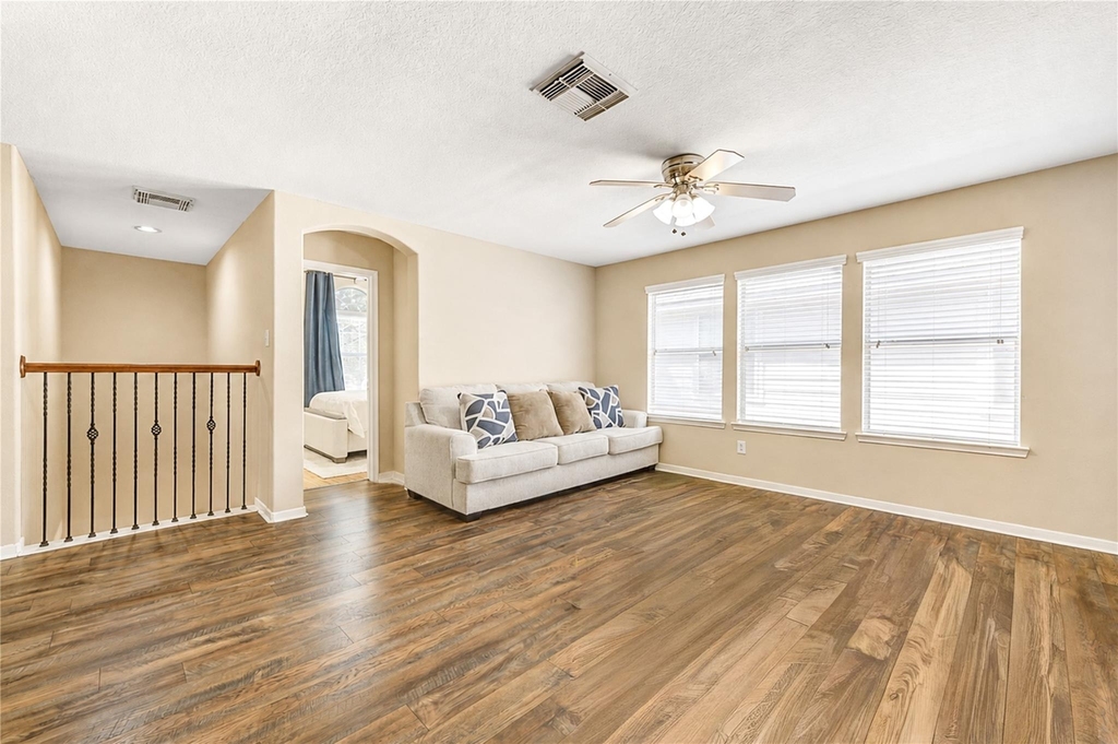 6315 Linfield Bluff Lane - Photo 13