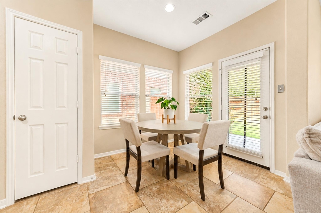 6315 Linfield Bluff Lane - Photo 9