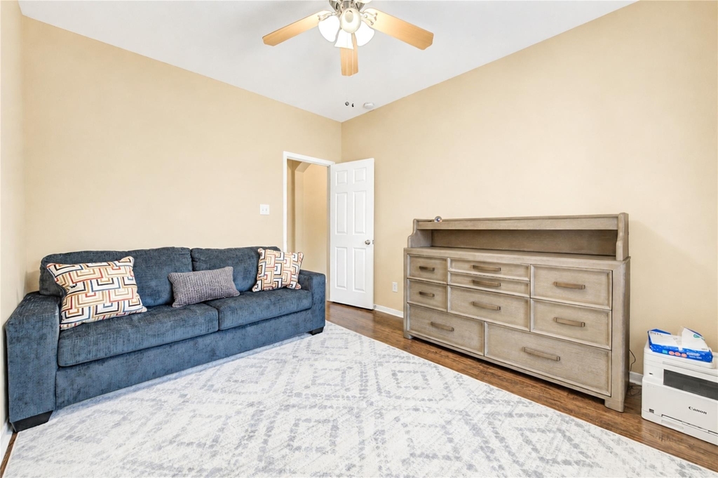 6315 Linfield Bluff Lane - Photo 16