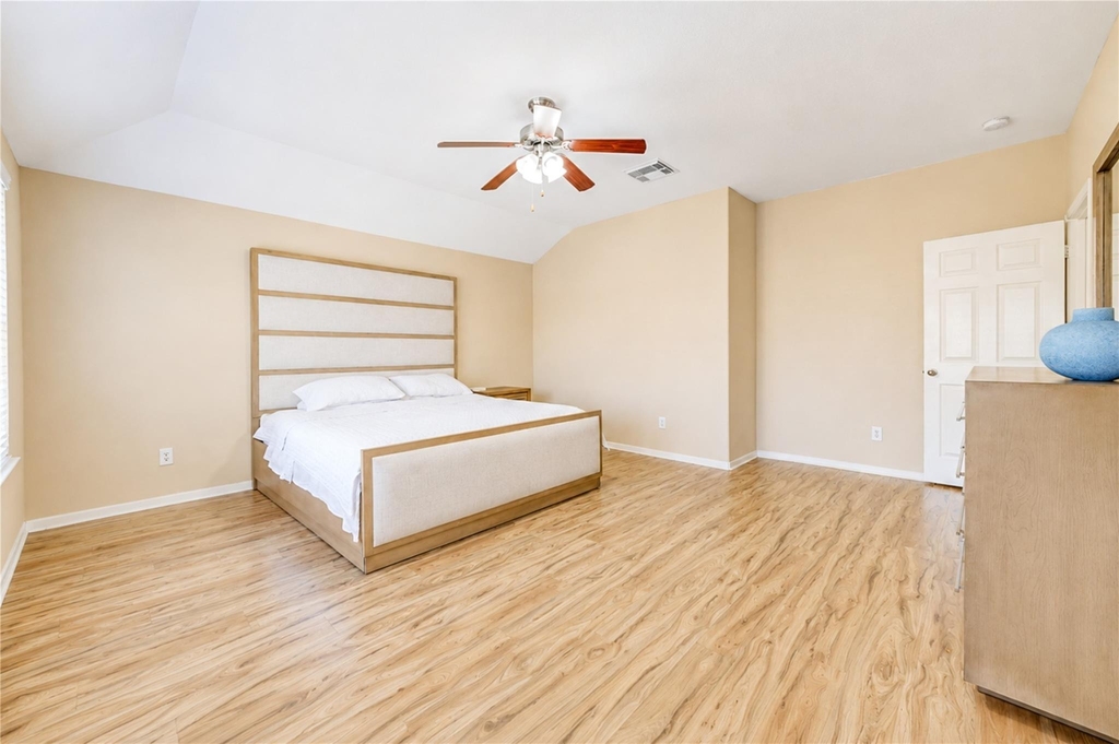 6315 Linfield Bluff Lane - Photo 11