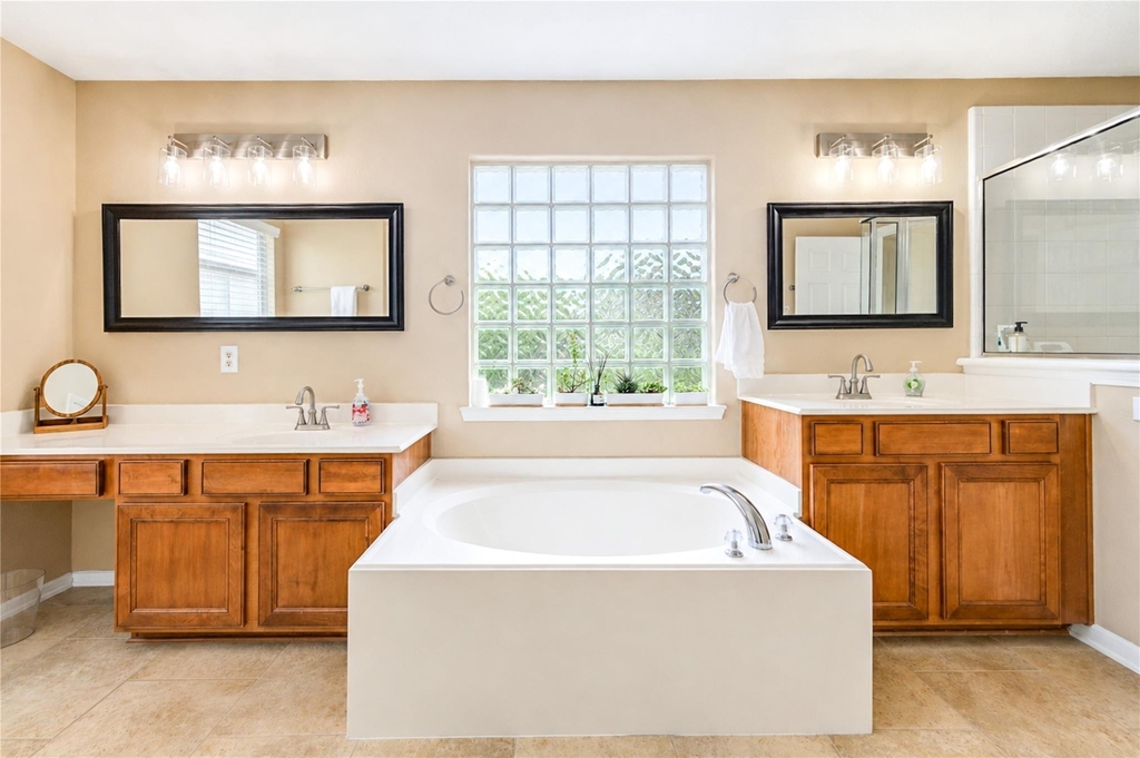 6315 Linfield Bluff Lane - Photo 37