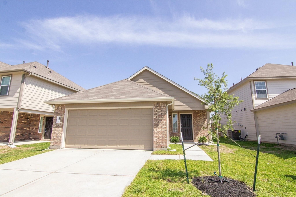 24414 Borelli Drive - Photo 0