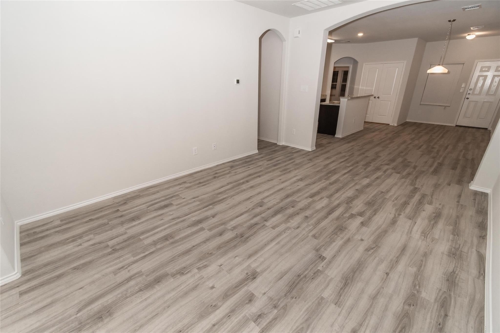 24414 Borelli Drive - Photo 5