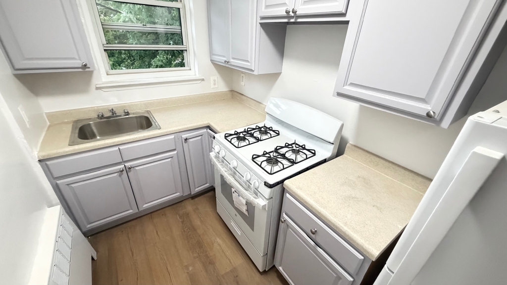 154-48 71st Avenue - Photo 3