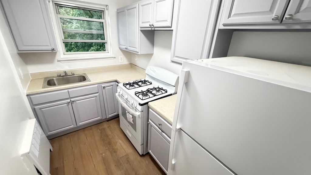 154-48 71st Avenue - Photo 2