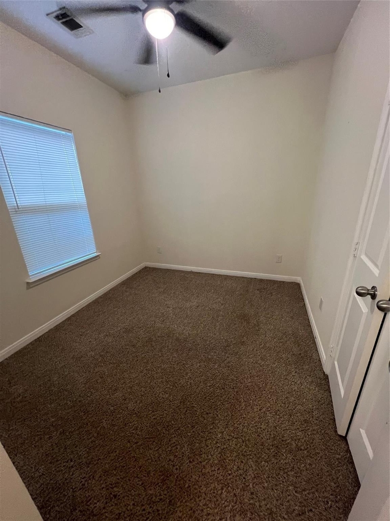 826 Omeara - Photo 2