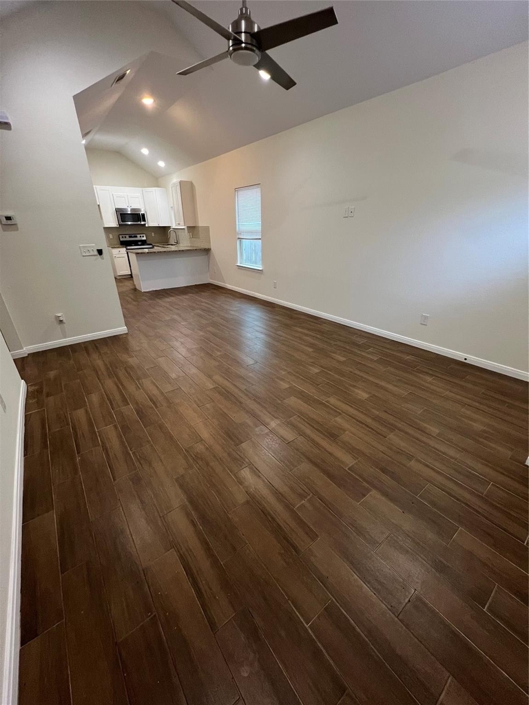 826 Omeara - Photo 3