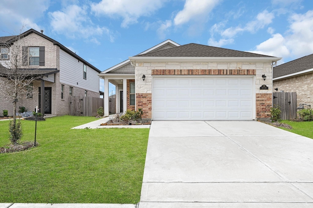5735 Tabula Rasa Drive - Photo 0