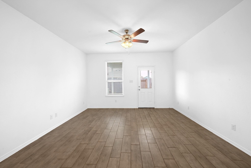 5735 Tabula Rasa Drive - Photo 9