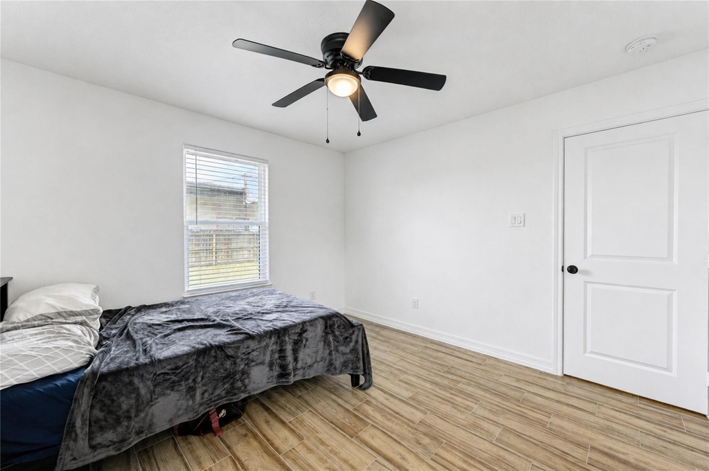 7610 Avenue G - Photo 28