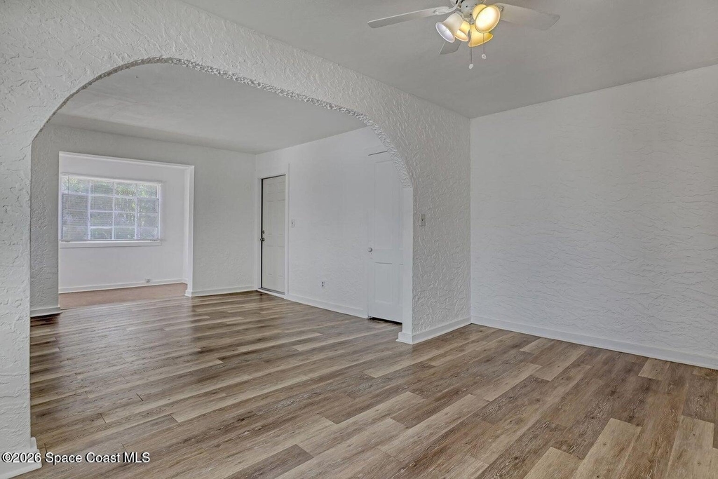 658 Young Street - Photo 11
