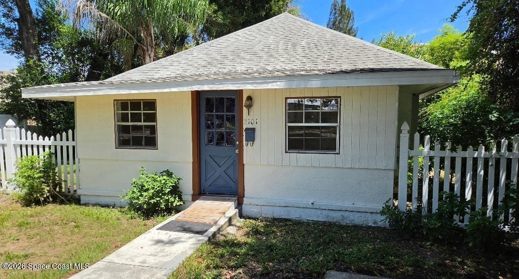 2101 Hallwood Place - Photo 0
