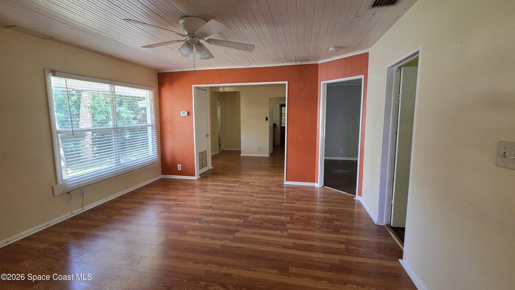 2101 Hallwood Place - Photo 3