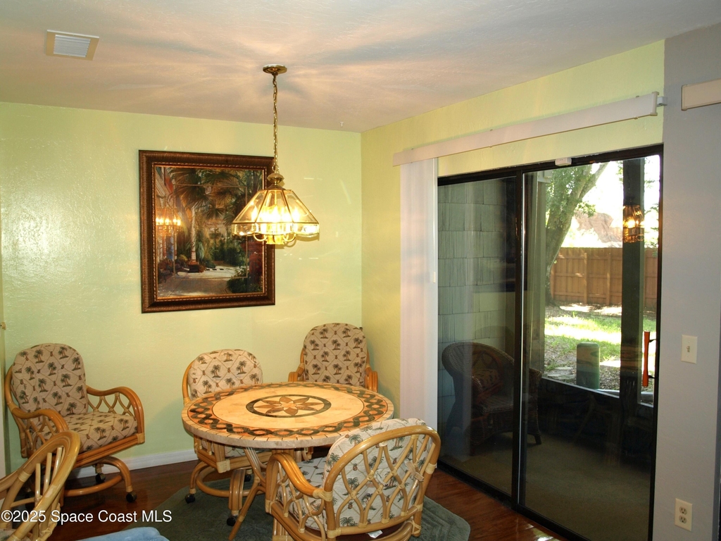 9015 Manchester Lane - Photo 6