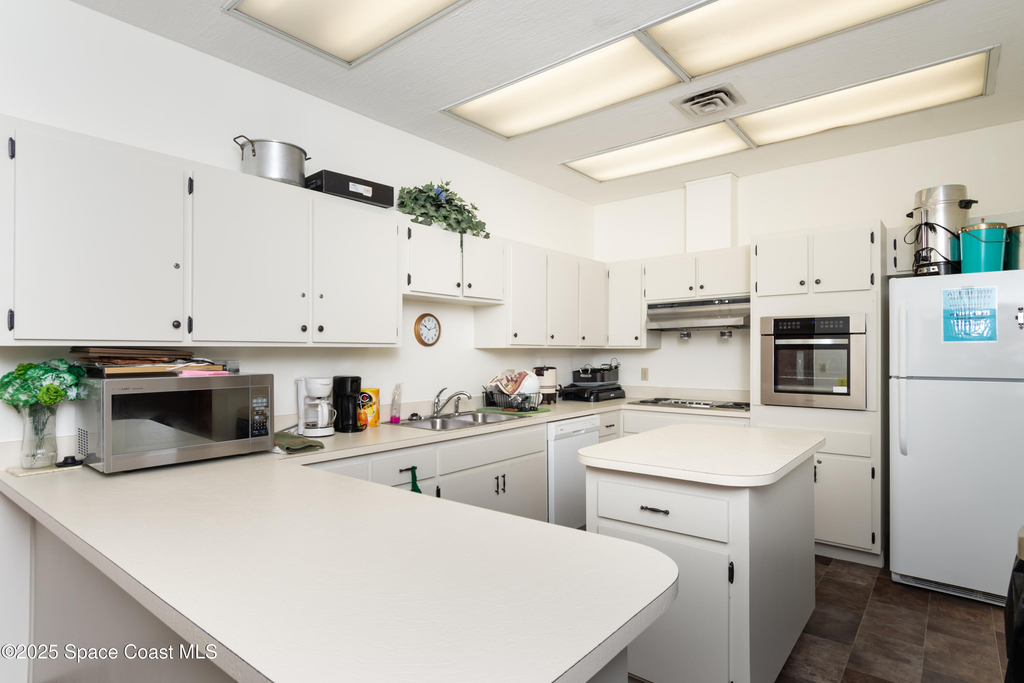 9015 Manchester Lane - Photo 31