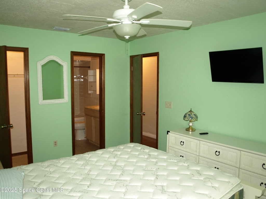 9015 Manchester Lane - Photo 13