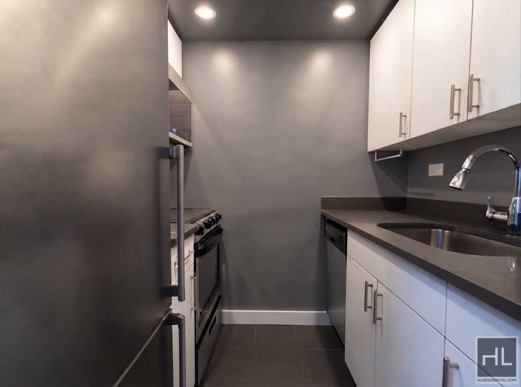 West 73rd Street - Photo 2