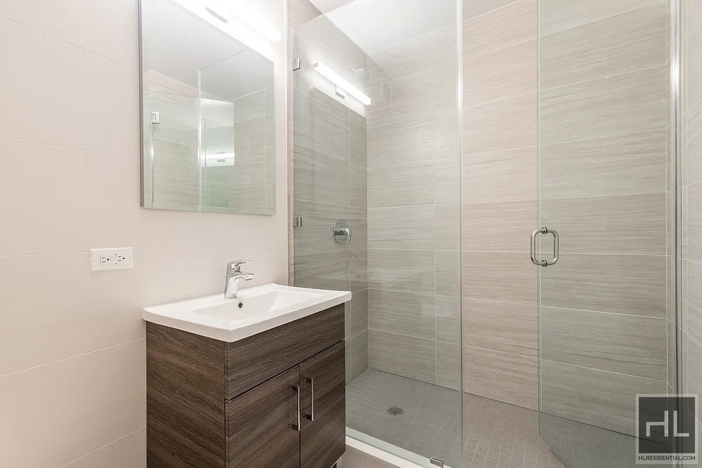 West 48th Street - Photo 1