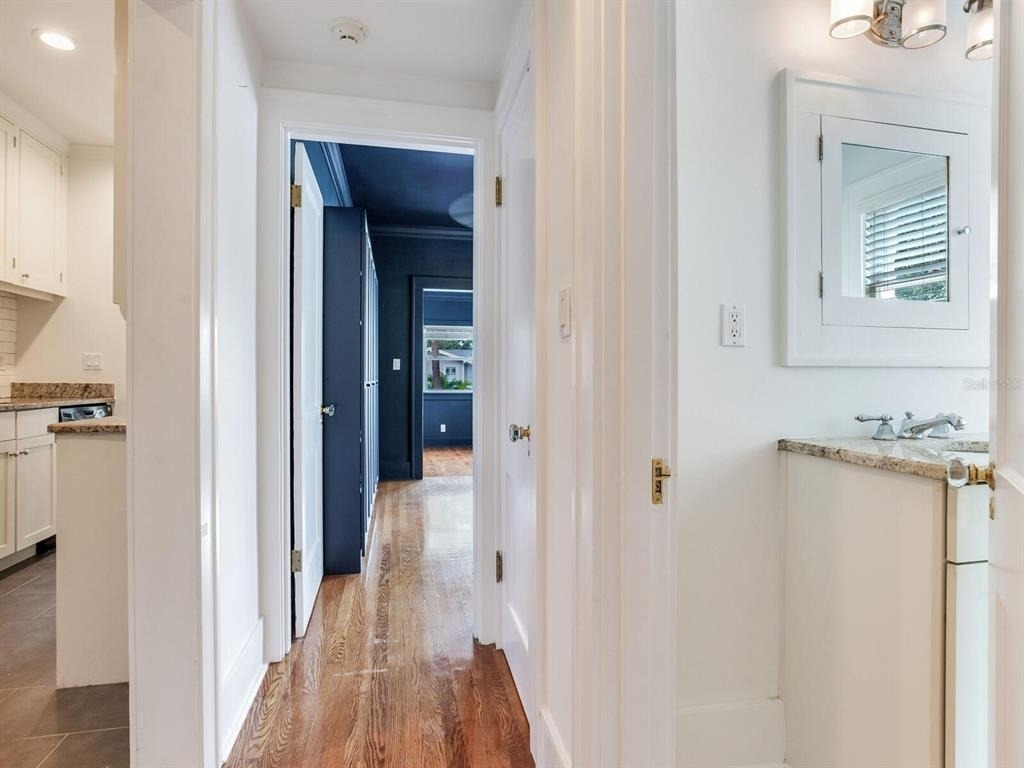 2114 W Dekle Avenue - Photo 18