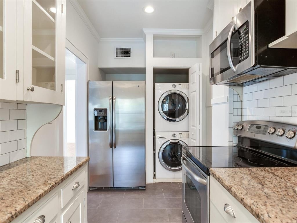 2114 W Dekle Avenue - Photo 3
