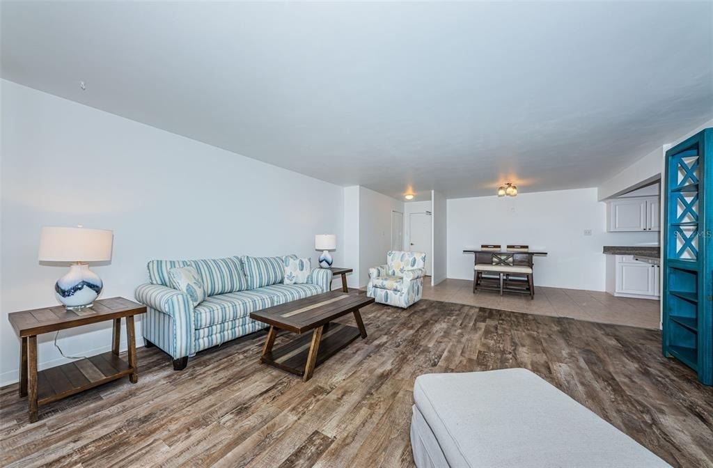 10355 Paradise Boulevard - Photo 12