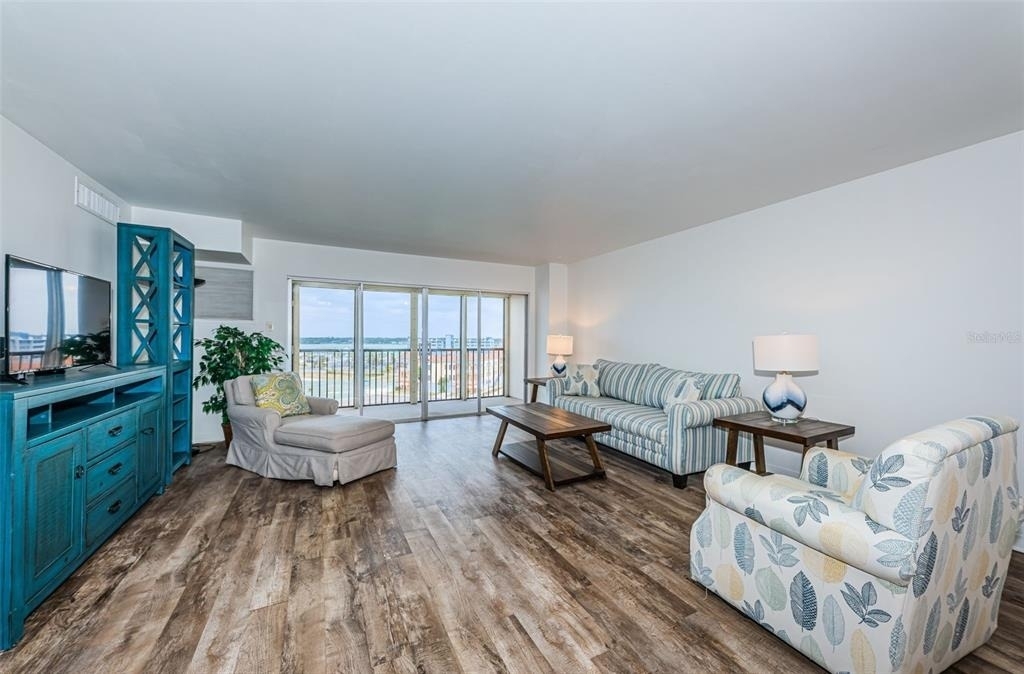 10355 Paradise Boulevard - Photo 11