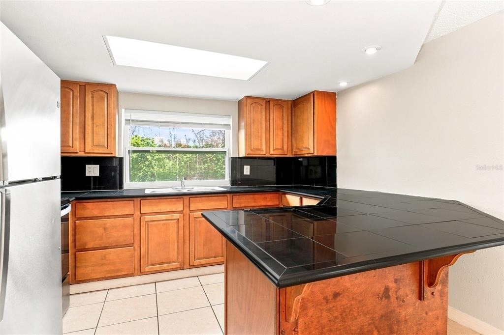 7235 Westwind Drive - Photo 4
