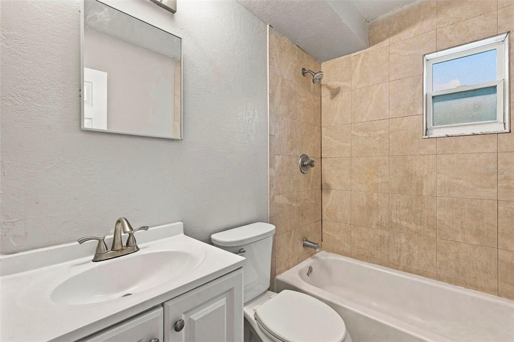 1771 Russell Street S - Photo 10