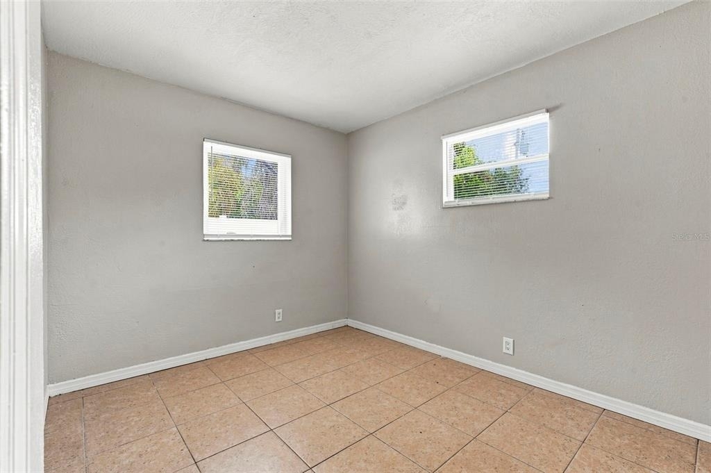 1771 Russell Street S - Photo 8