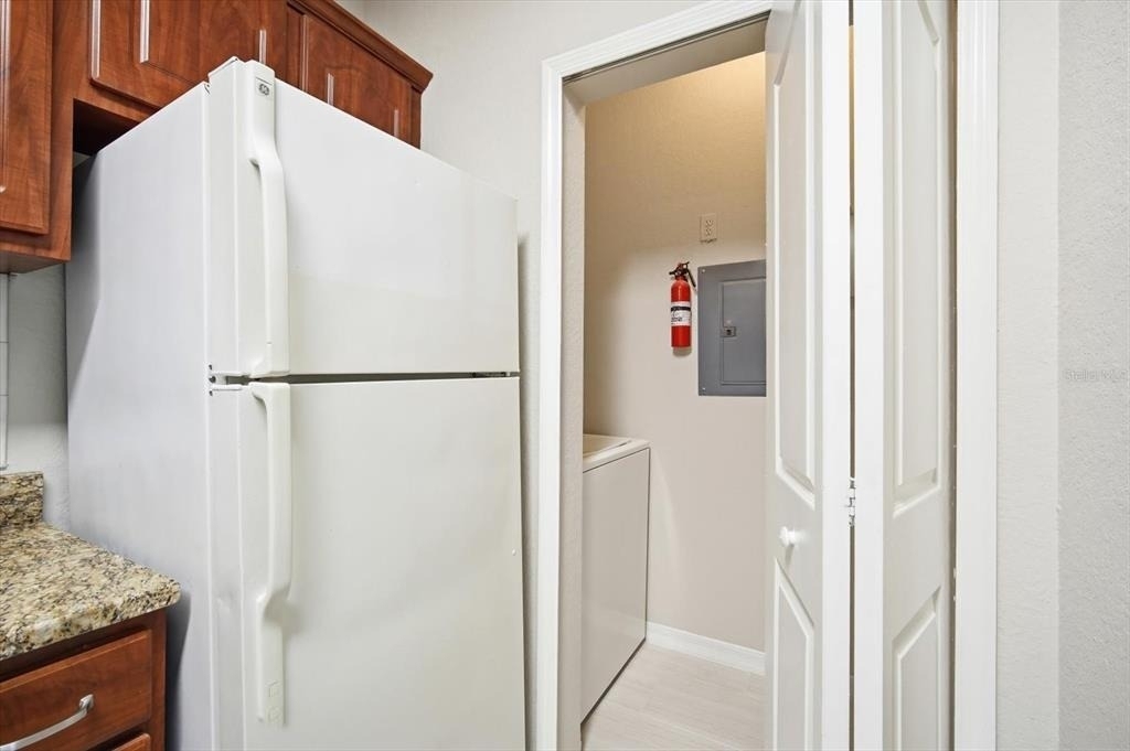 5703 Legacy Crescent Place - Photo 9