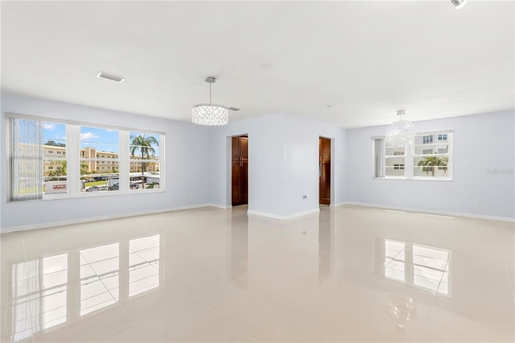 5660 80th Street N - Photo 5