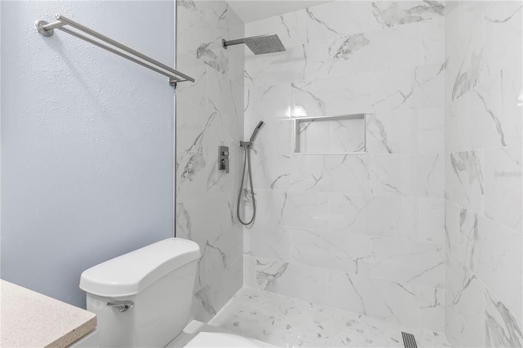 5660 80th Street N - Photo 23