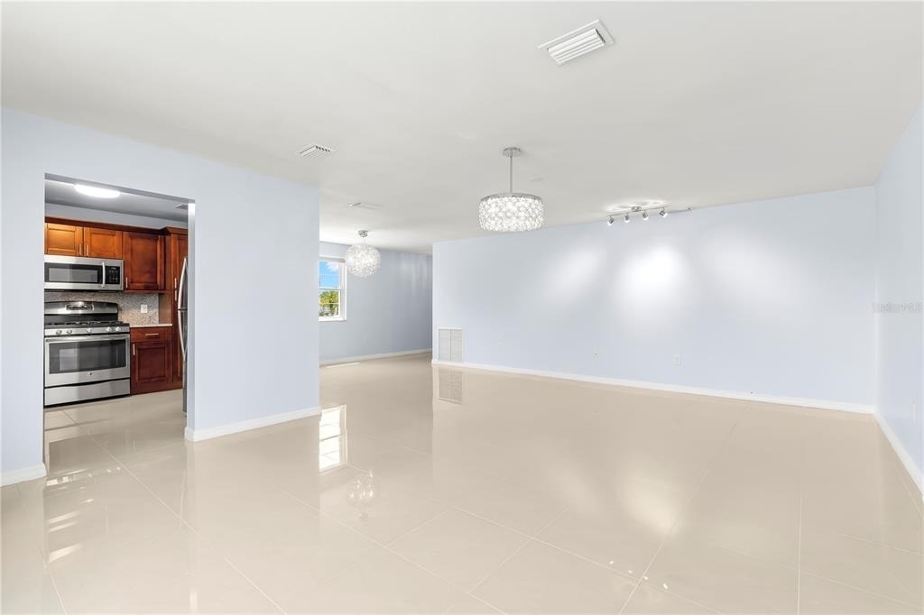 5660 80th Street N - Photo 6