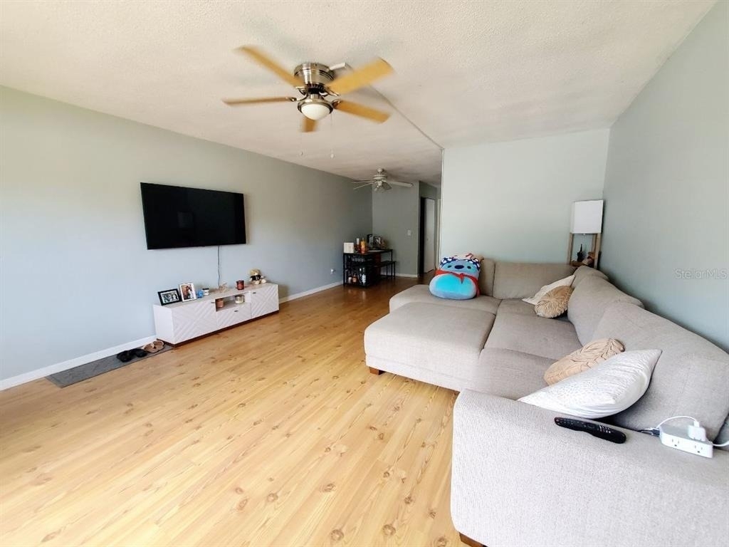 2344 Shelley Street - Photo 4