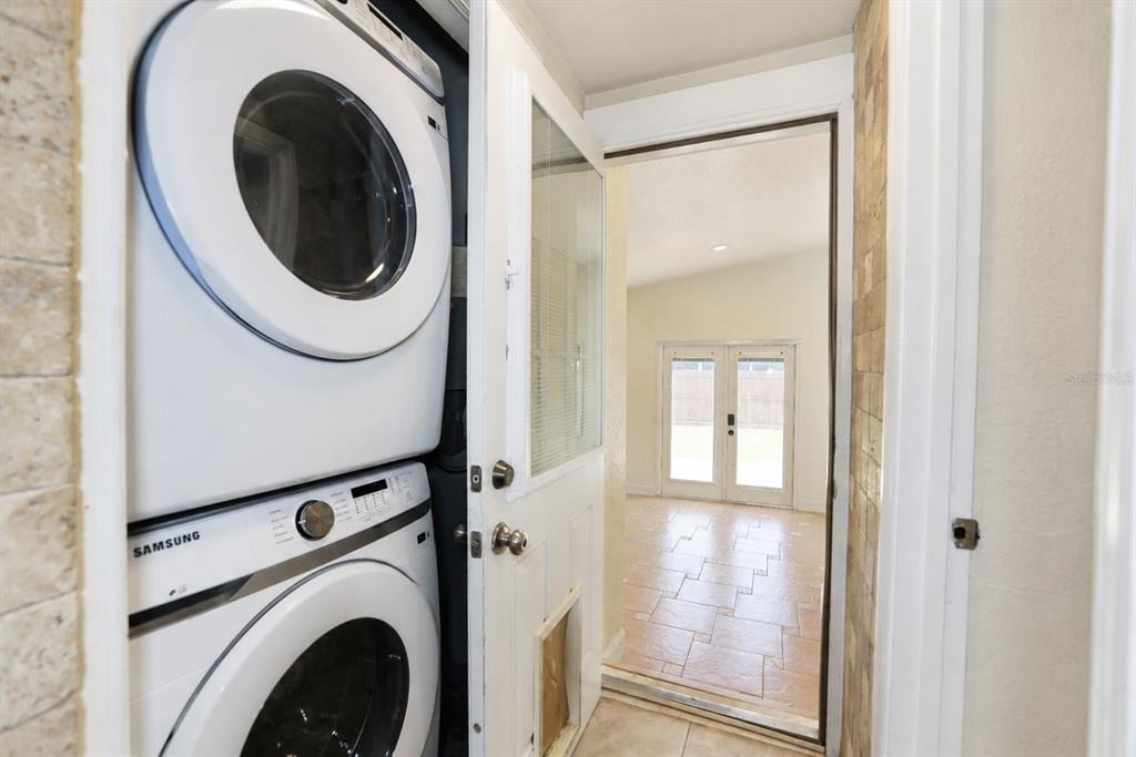 520 83rd Avenue N - Photo 24