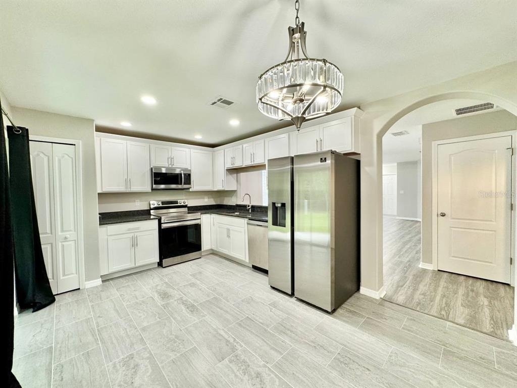 12534 Chenwood Avenue - Photo 6