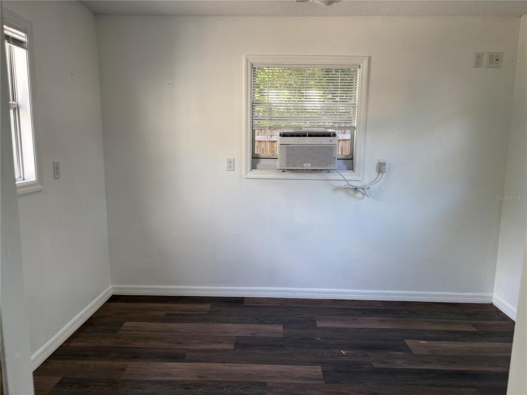 1108 Hollywood Avenue - Photo 18