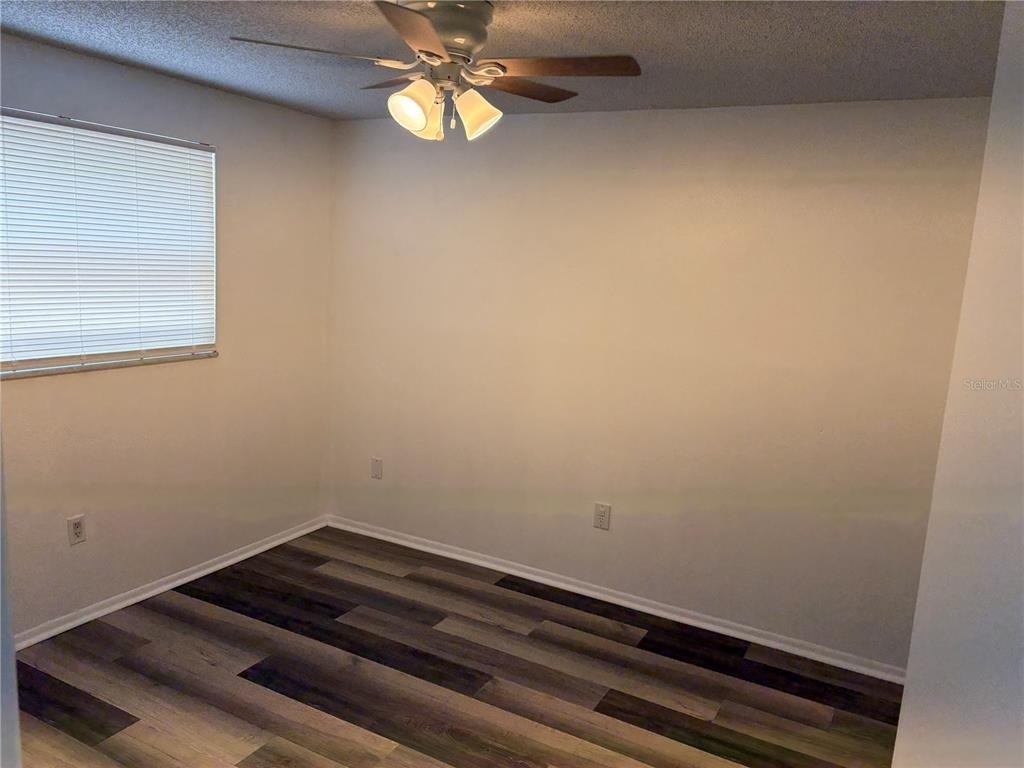 1108 Hollywood Avenue - Photo 15