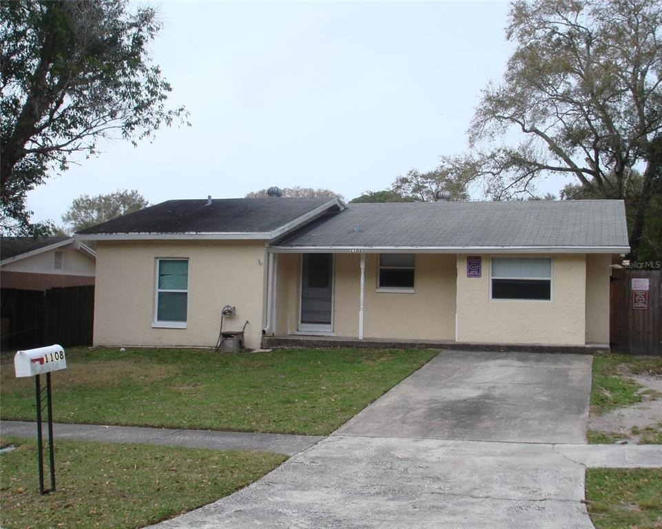 1108 Hollywood Avenue - Photo 1