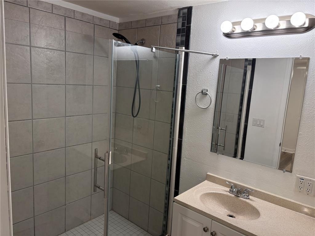 1108 Hollywood Avenue - Photo 14