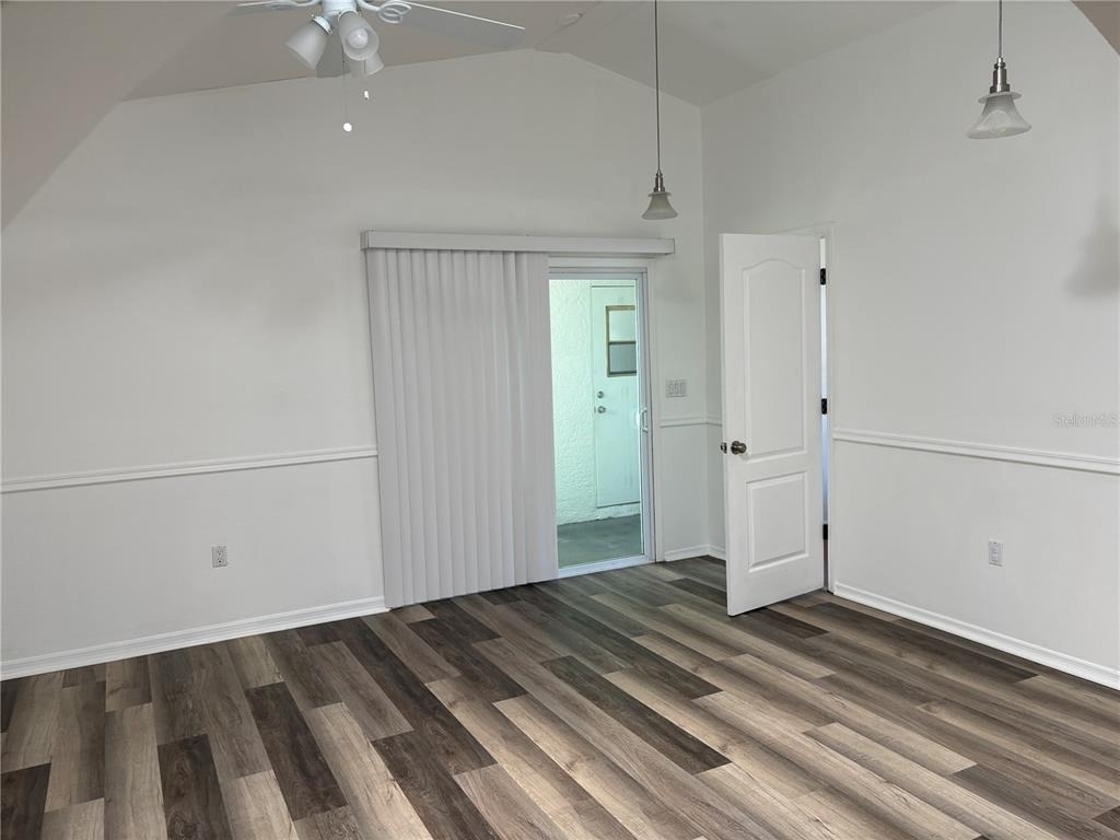 1108 Hollywood Avenue - Photo 9