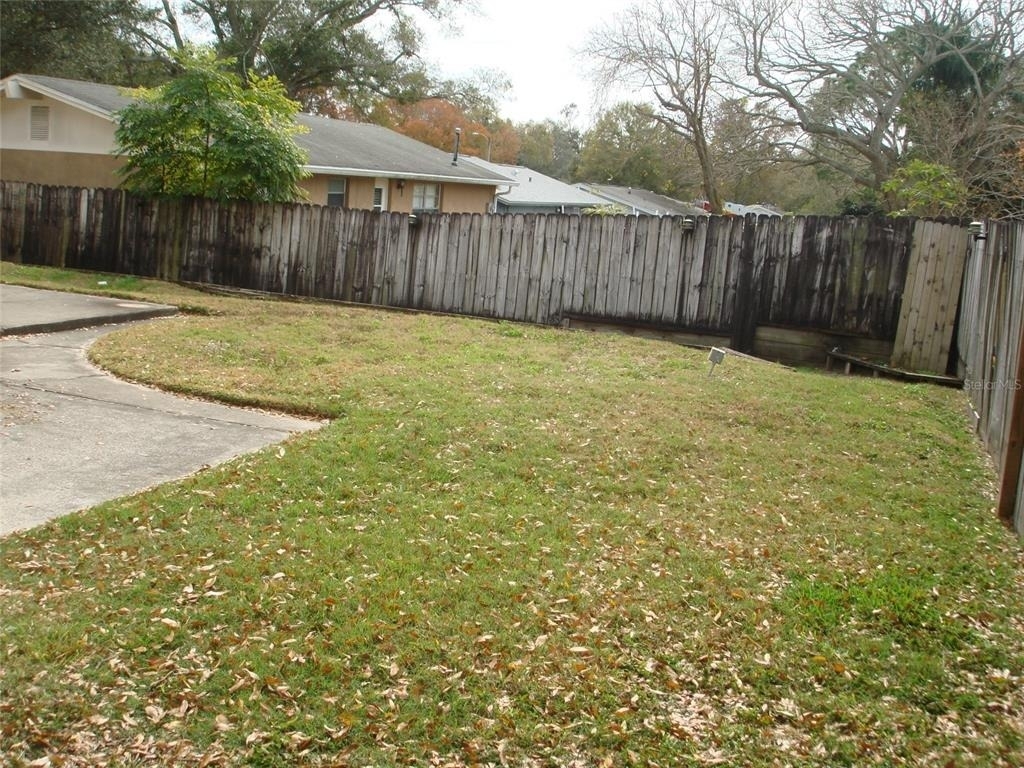1108 Hollywood Avenue - Photo 20