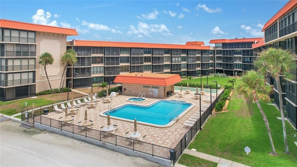 17580 Gulf Boulevard - Photo 2