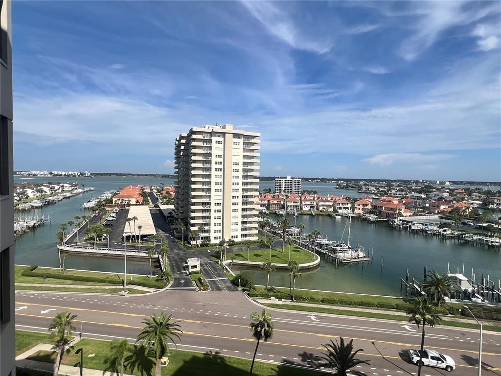 1600 Gulf Boulevard - Photo 5